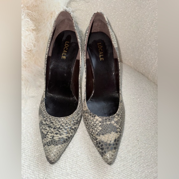 Snakeskin look heels. Barely worn, European sz 39/Canadian 8.5. - Picture 3 of 6